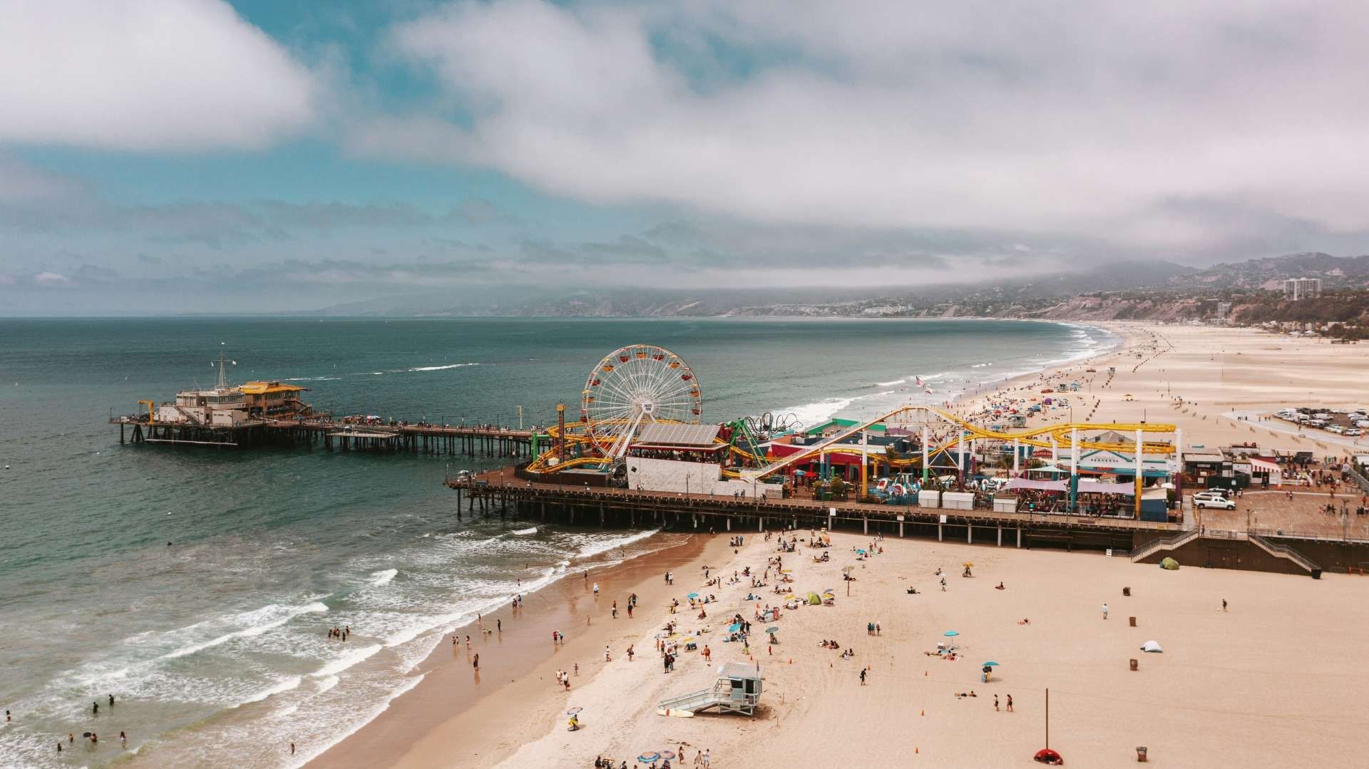 Santa Monica Beach with its Pacific Wheel on a cloudy day