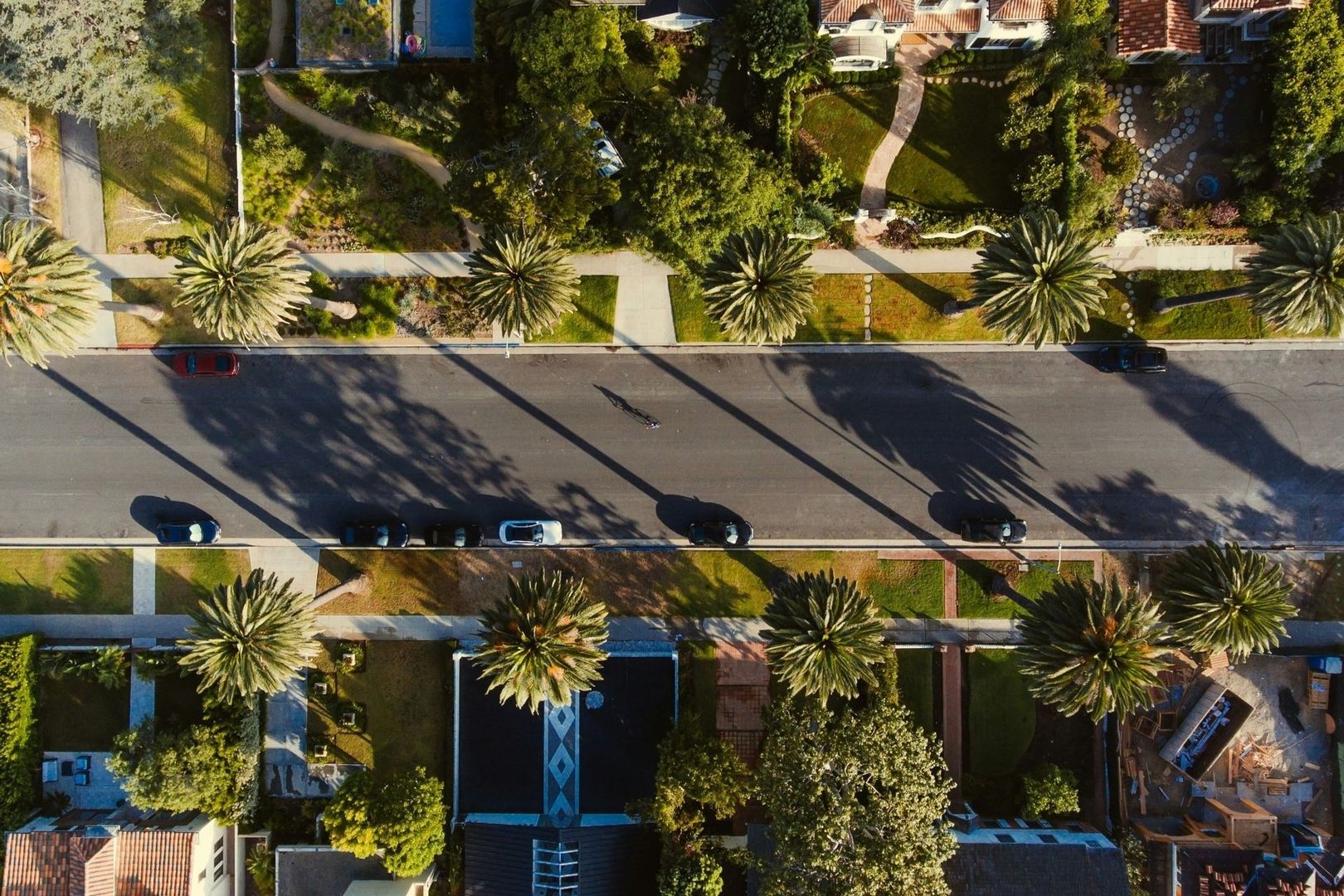 A view from above on a street in Santa Monica